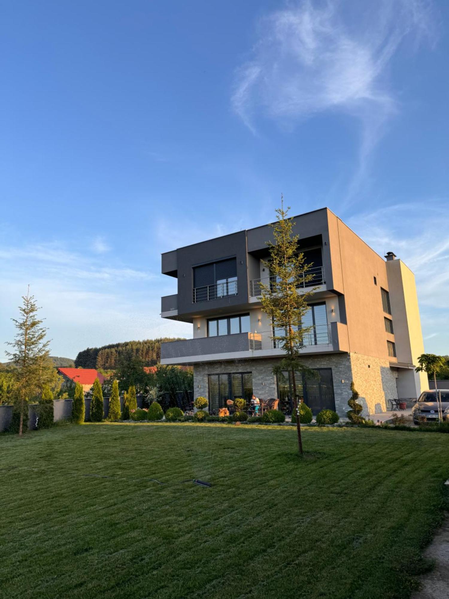 Papa Apartments Berovo Buitenkant foto